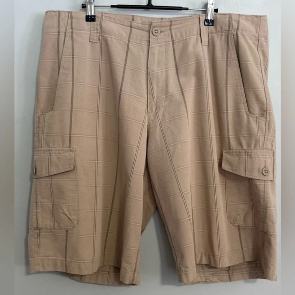 The North Face Plaid Cargo Shorts Mens 33 Regular Hiking Utility Outdoors Travel